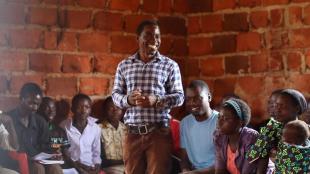 Ungt fólk í Mwinilunga ræðir saman um framtíðina