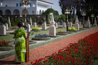 Beðist fyrir við helgidóm Bahá'u'lláh á tólfta degi Ridván