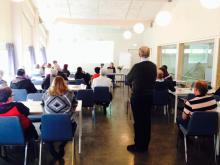 Hlýtt á fyrirlestur Dr. Margrétar Gísladóttur á sumarskólanum